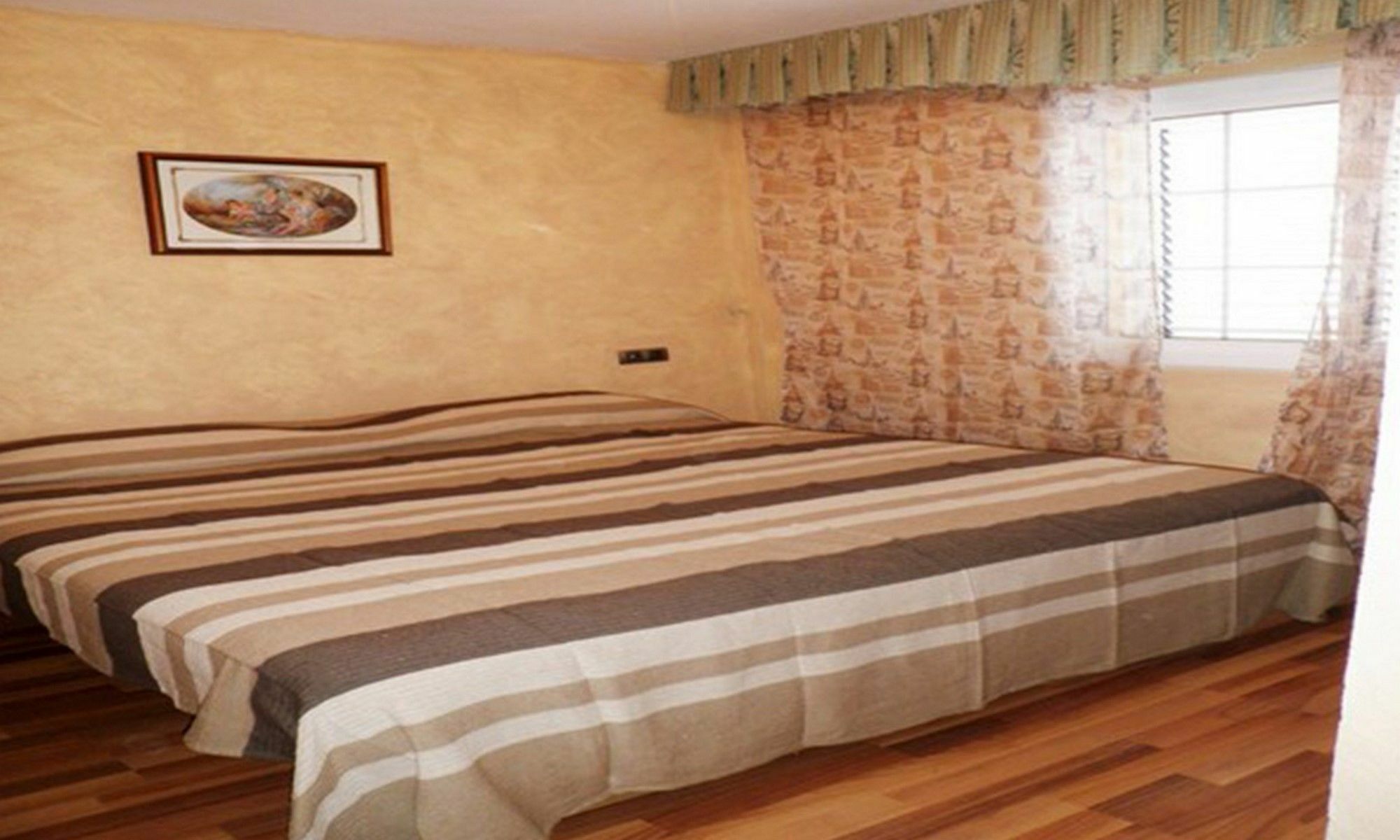 Apartsalou Cambrils Jupiter 外观 照片